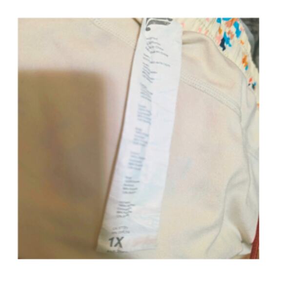 Fabletics Full Speed Mid Running Shorts - Picture 7 of 8